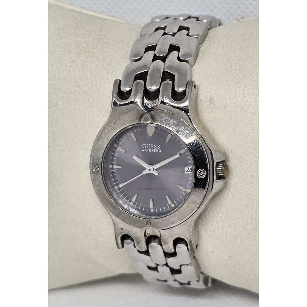 Women's Guess Waterpro Petite Gray Dial Date Silver Tone Case Bracelet Watch 11 - Picture 2 of 9